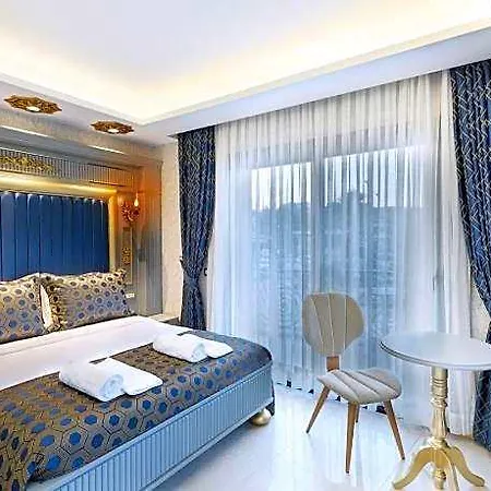 Hotel Five Diamonds Çeşme